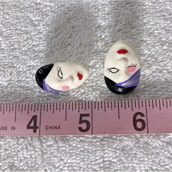 Vintage Painted Plastic Flapper Mask Pierced Earrings - Picture 7 of 7